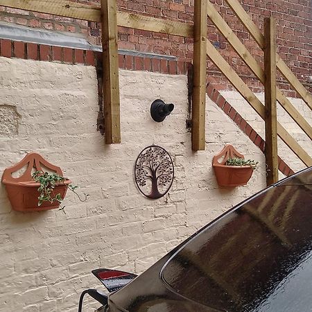 Vila West Cliff Townhouse With Parking Whitby Exteriér fotografie