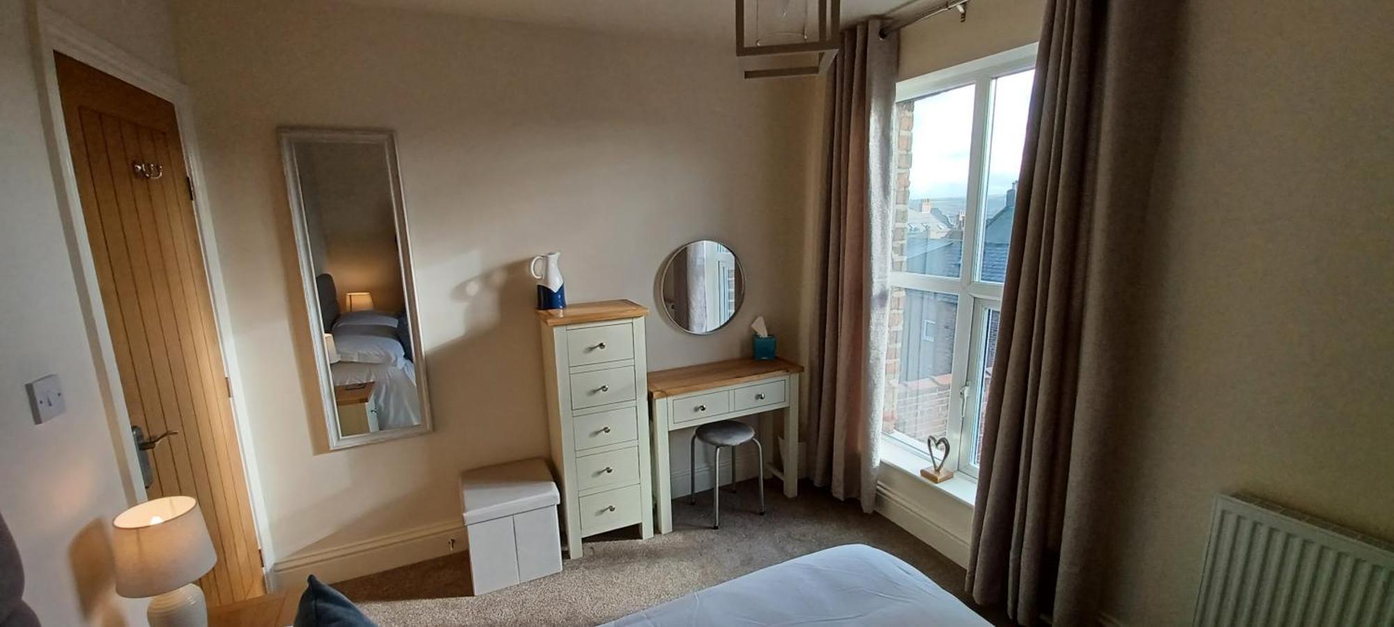 Vila West Cliff Townhouse With Parking Whitby Exteriér fotografie