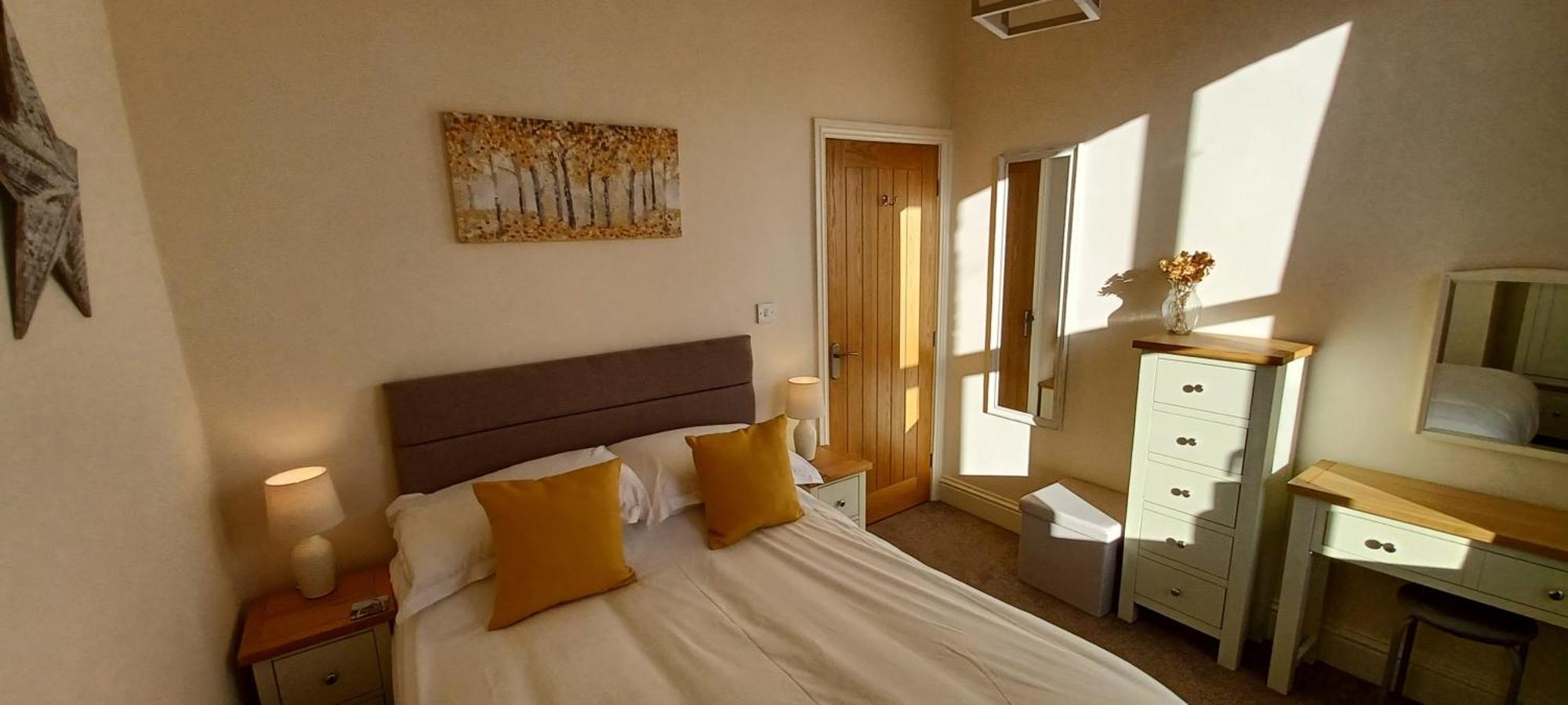 Vila West Cliff Townhouse With Parking Whitby Exteriér fotografie