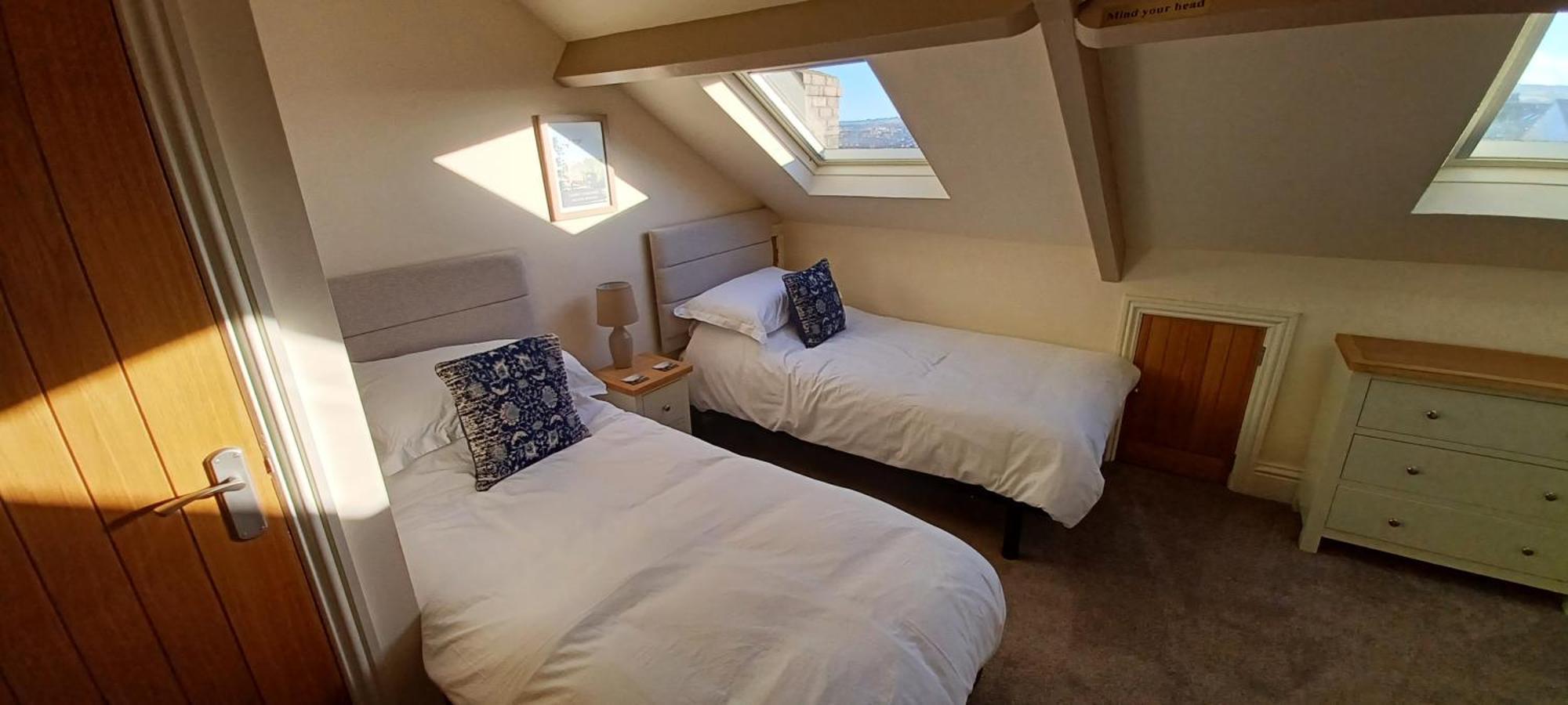 Vila West Cliff Townhouse With Parking Whitby Exteriér fotografie